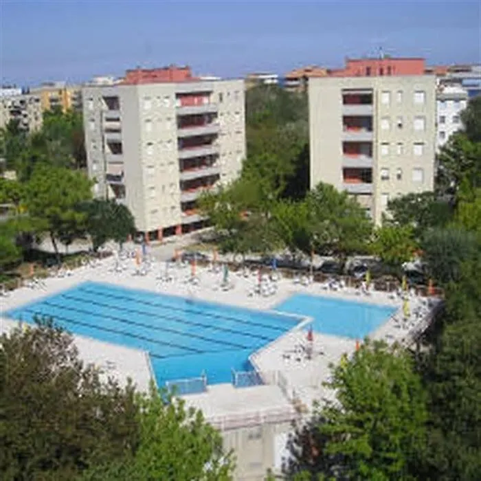 Residence Green Beverly Con Piscina Lido Adriano
